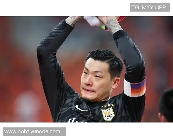 王大雷感谢球迷雨中支持并祝双节快乐展现球队团结精神 王大雷感谢球迷雨中支持并祝双节快乐展现球队团结精神