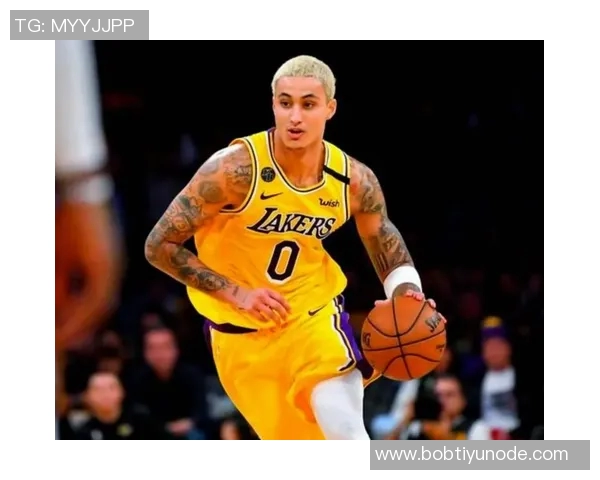 明天雄鹿对阵尼克斯库兹马和科尔安东尼出战存疑引关注 明天雄鹿对阵尼克斯库兹马和科尔安东尼出战存疑引关注