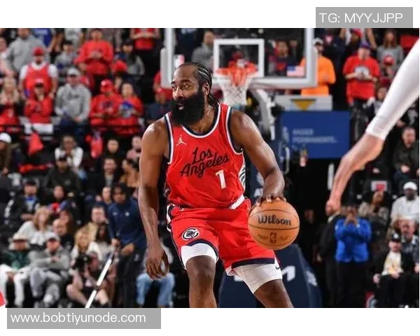 卢指导赞哈登职业精神称其从不缺席比赛展现出榜样力量 卢指导赞哈登职业精神称其从不缺席比赛展现出榜样力量