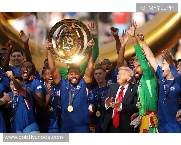 切尔西俱乐部庆祝百场里程碑为帕尔默等五名球员颁发纪念礼物