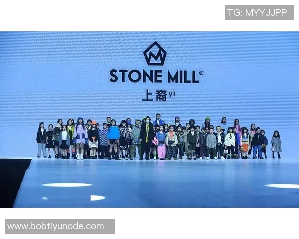 冬季时尚来袭哈兰德社交媒体分享冬季装扮迎接寒冷天气