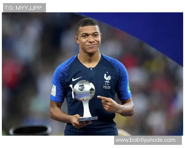 姆巴佩分享生活与比赛精彩瞬间展现轻松愉快的心情与状态